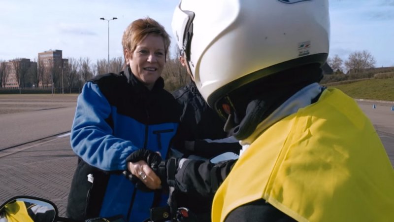 Motorrijbewijs - Video